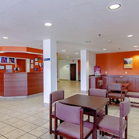 Americas Best Value Inn & Suites Брансвік Екстер'єр фото
