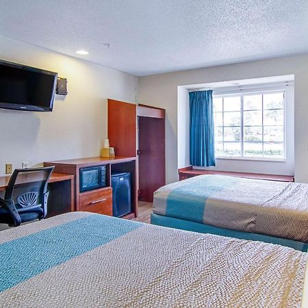 Americas Best Value Inn & Suites Брансвік Екстер'єр фото