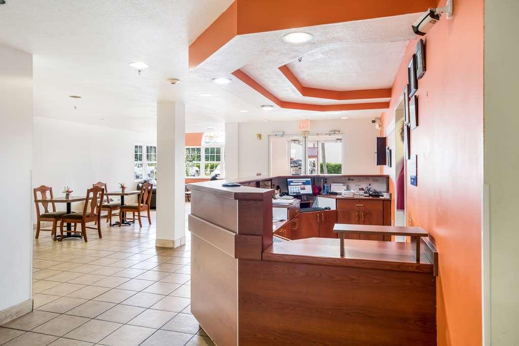 Americas Best Value Inn & Suites Брансвік Інтер'єр фото