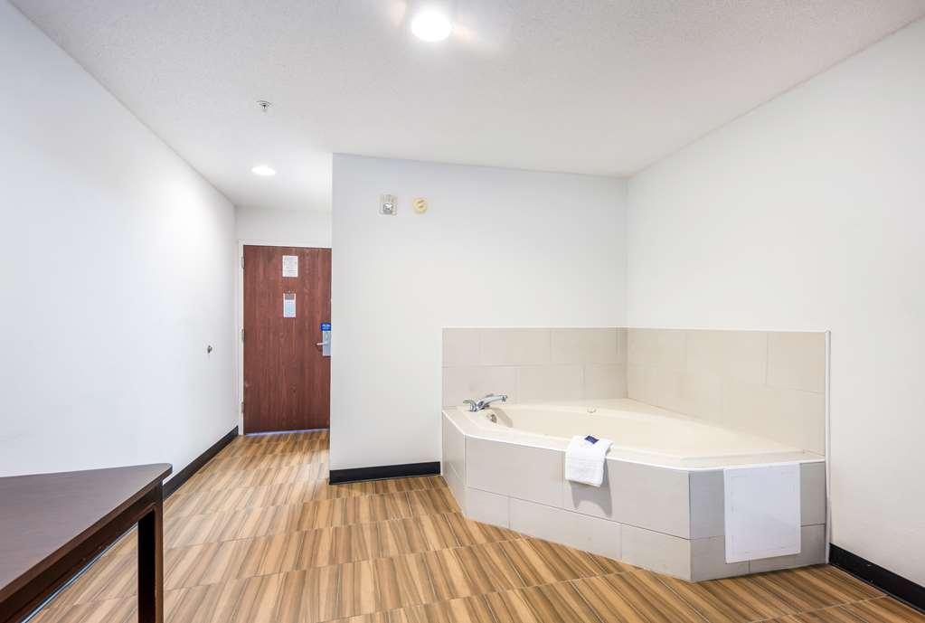 Americas Best Value Inn & Suites Брансвік Зручності фото