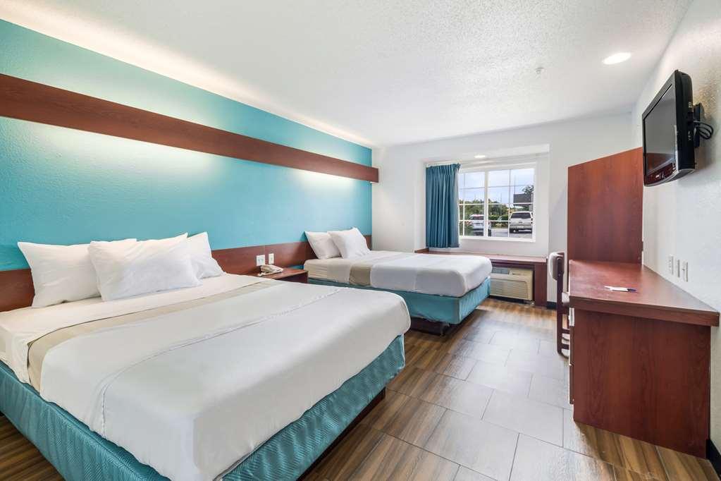 Americas Best Value Inn & Suites Брансвік Номер фото