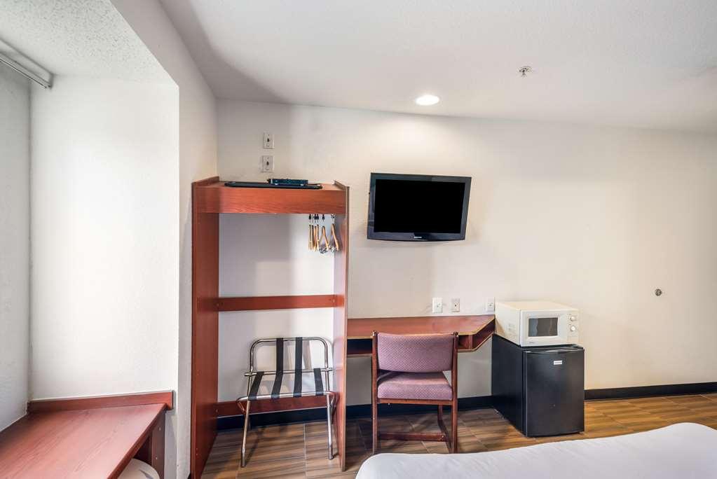 Americas Best Value Inn & Suites Брансвік Номер фото