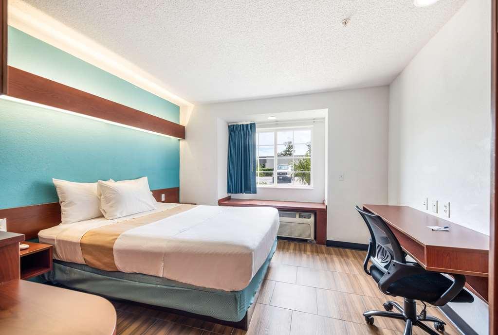 Americas Best Value Inn & Suites Брансвік Номер фото