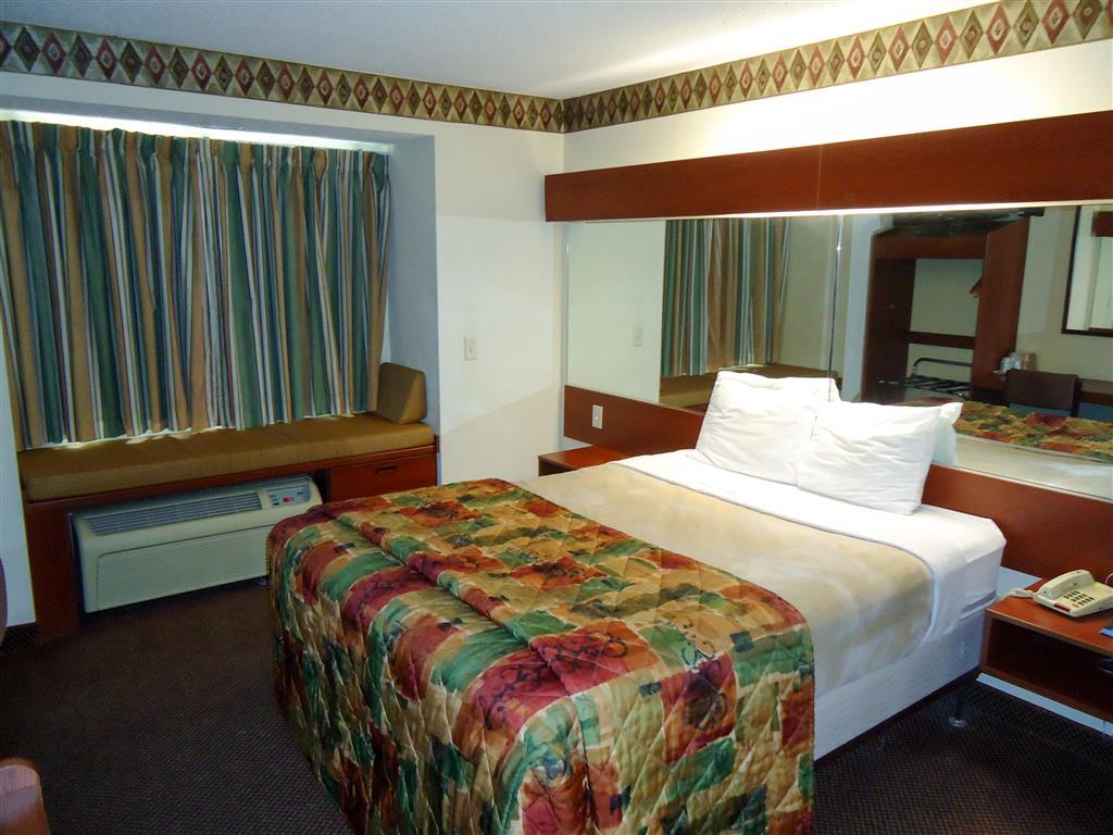 Americas Best Value Inn & Suites Брансвік Номер фото