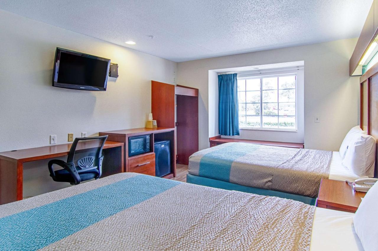 Americas Best Value Inn & Suites Брансвік Екстер'єр фото