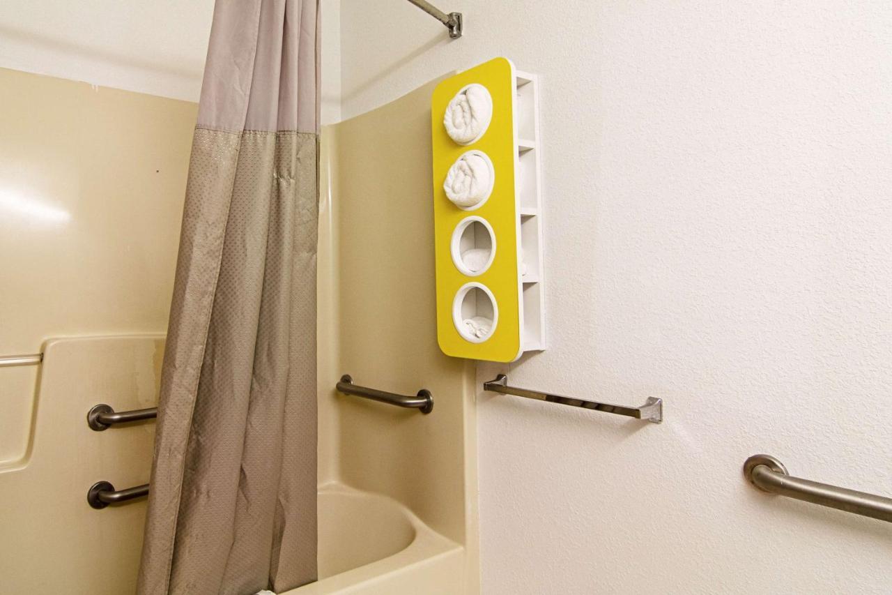 Americas Best Value Inn & Suites Брансвік Екстер'єр фото